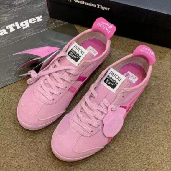 Onitsuka Tiger pink sneakers by ASICS❤️❤️❤️
Onitsuka Tiger by Asics - Picture 1 of 7